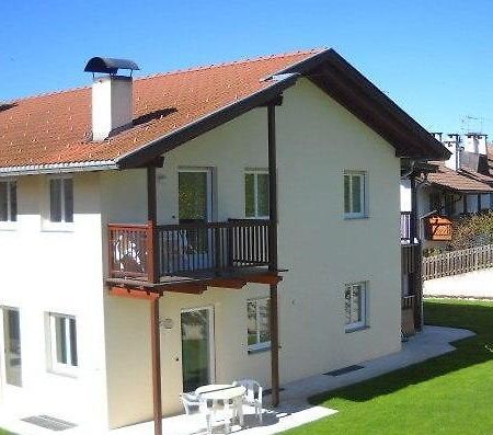 Appartments Am Wiesenrand Nova Ponente Eksteriør bilde